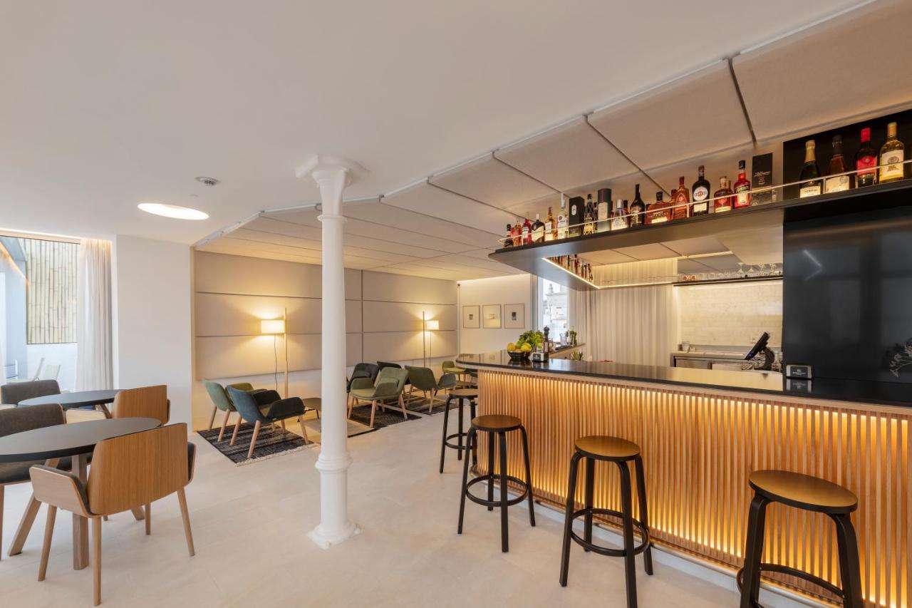Eurostars Portico Alicante Eksteriør billede The bar at the 100 Queen's Gate